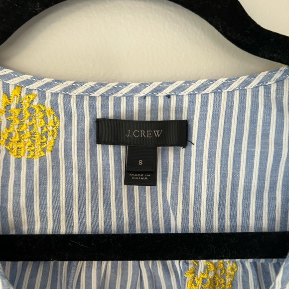 J Crew pineapple embroidered wrap blouse medium - Picture 2 of 4